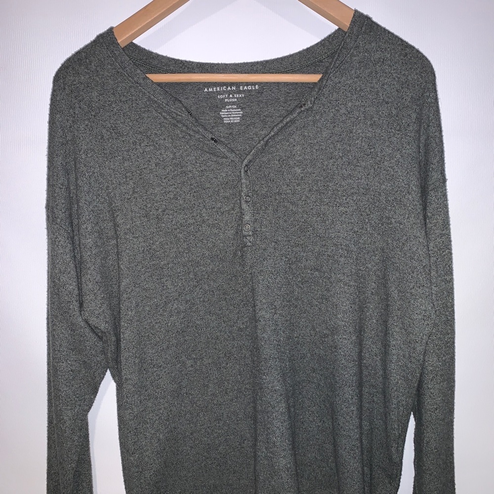 American Eagle Sweater